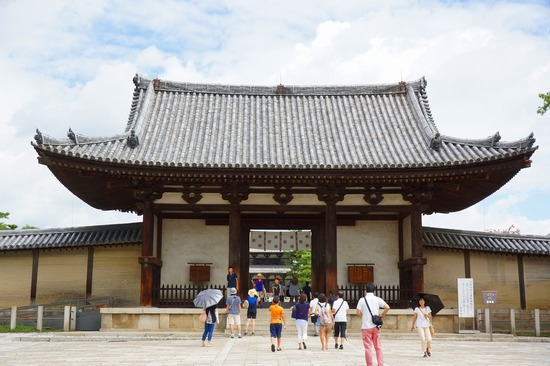法隆寺南大門の写真